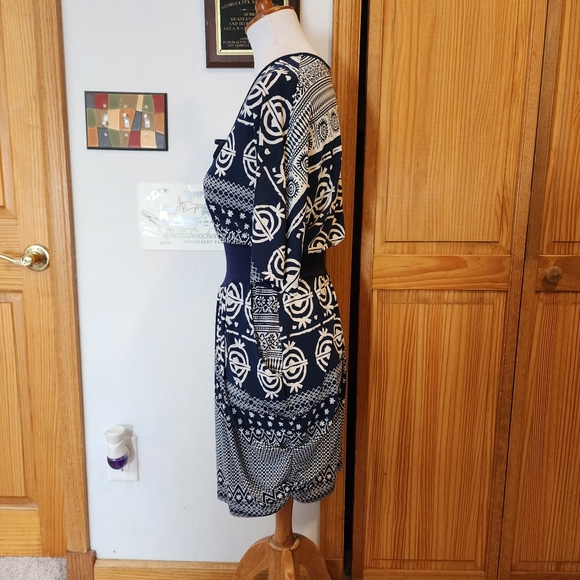 Boutique Brand Navy and White Patterned Tulip Dress With Pockets Size 1 - Picture 3 of 6